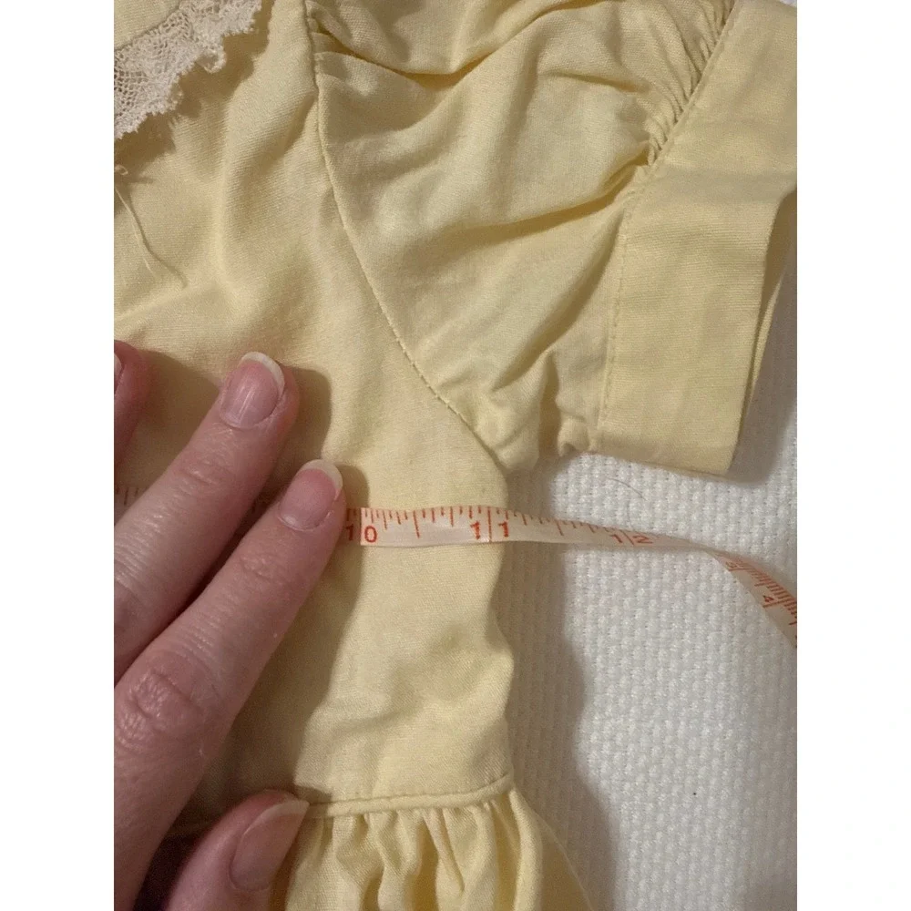 VTG Tiny Togs Town Girls 2T‎ Yellow Collared Dress Embroidered Strawberries